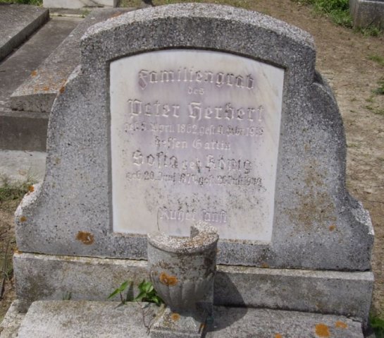 Herbert Peter 1862-1918 Koenig Sofia 1874-1949 Grabstein
